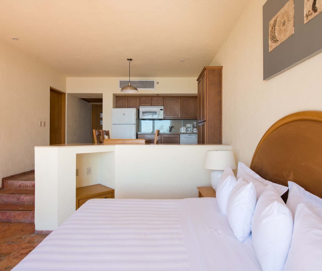habitacion-estudio-frente-al-mar-con-cocineta-comedor-club-regina